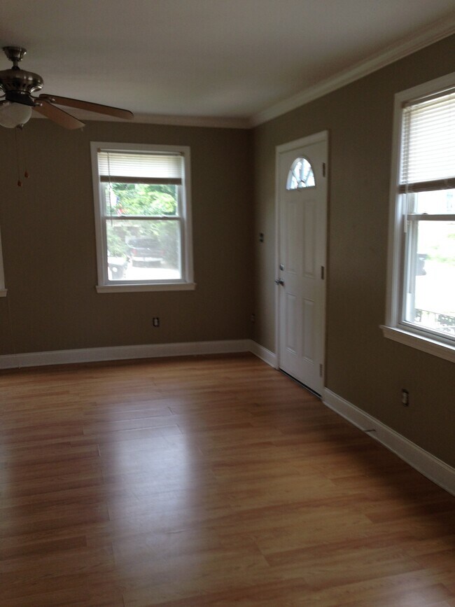 Building Photo - 6237 Waldo Dr