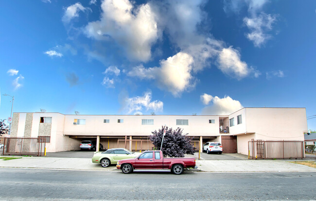 Foto del edificio - 10520 S Figueroa St