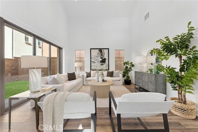 Building Photo - 124 Poppyseed