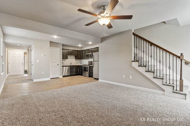 Foto del edificio - 3 Bed Townhome in Belton; Raymore-Peculiar...