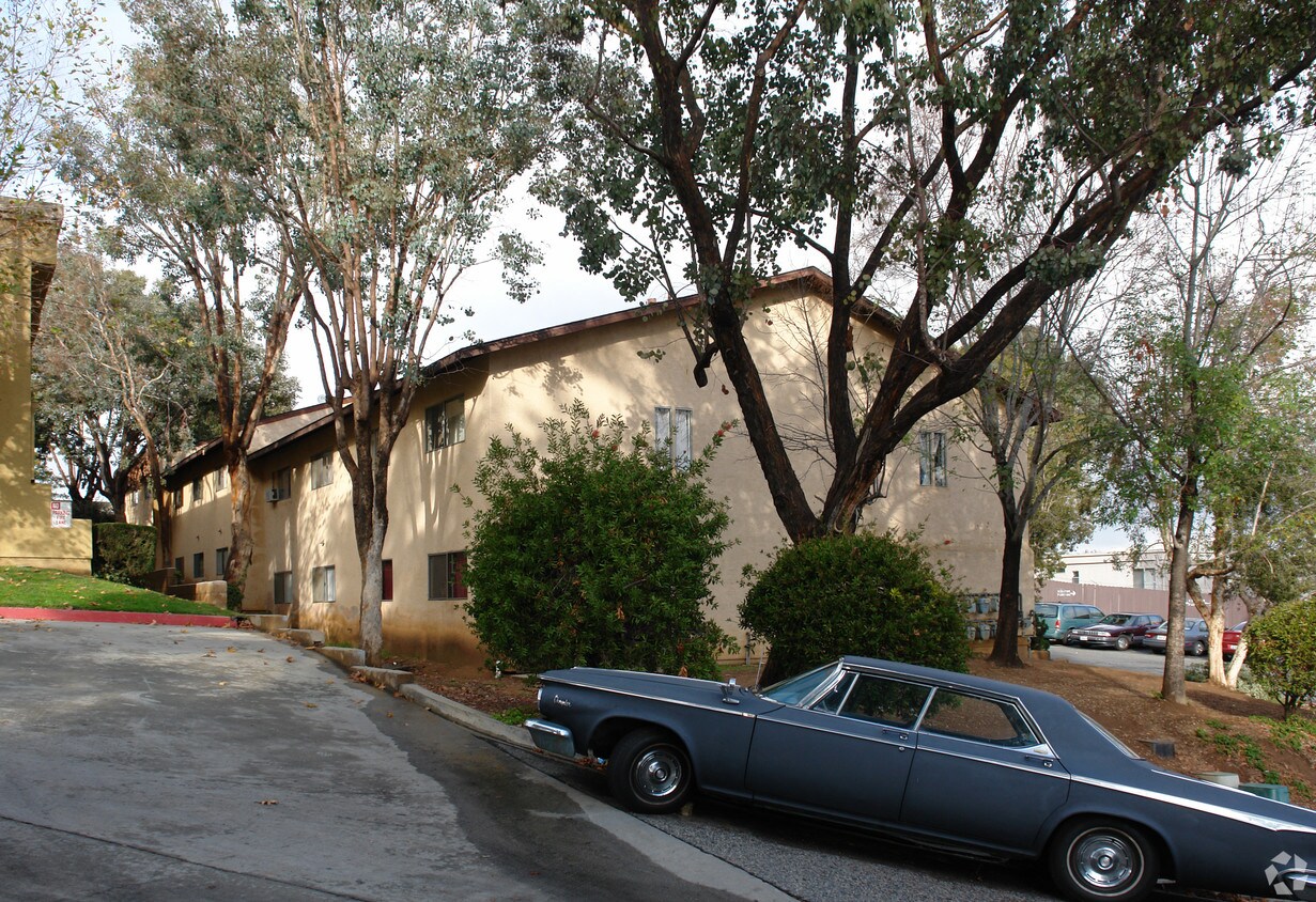 Building Photo - 725 Alturas Ln