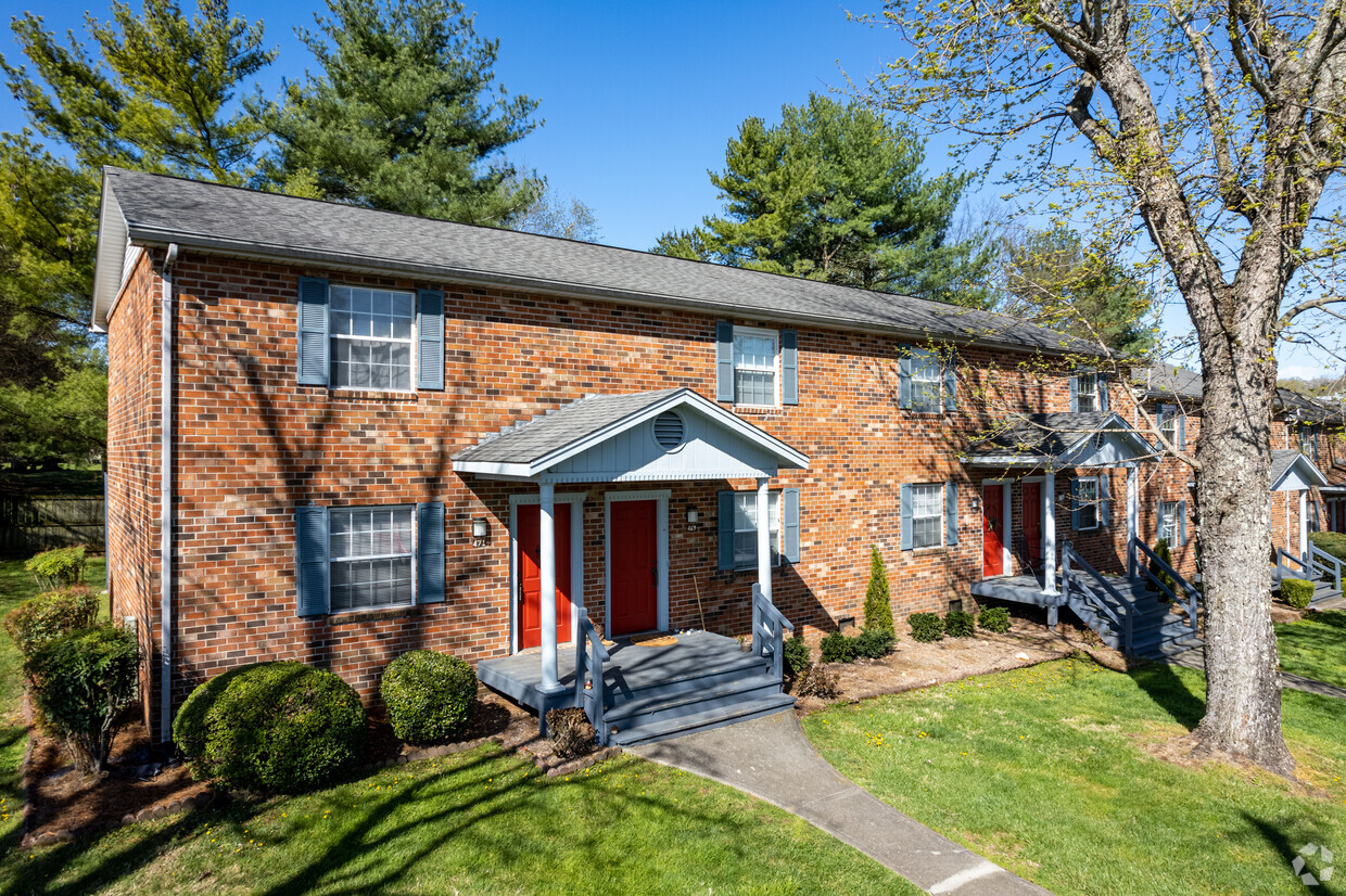 Primary Photo - Bear Creek Apartments