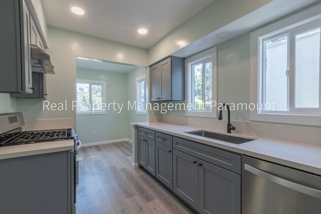 Building Photo - SFH for rent