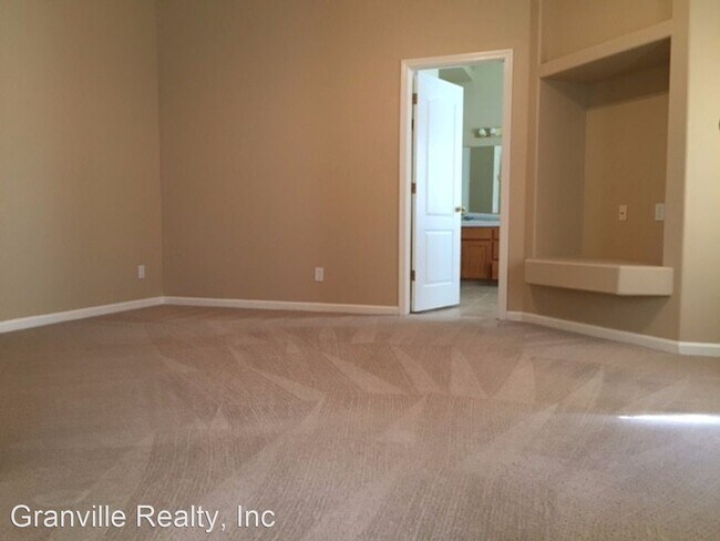 Foto del edificio - 3 br, 3 bath House - 2941 E. Pryor Dr