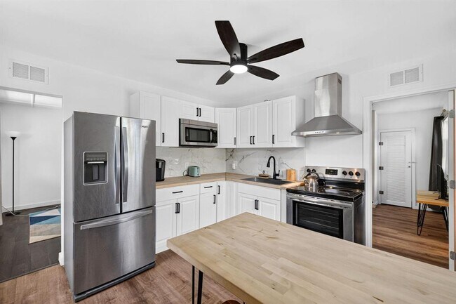 Foto del edificio - 2702 NE 9th Ave