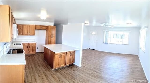 Building Photo - 2227 Hoonanea St