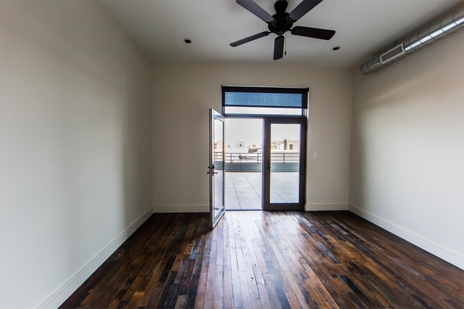 Building Photo - 1501 Callowhill St