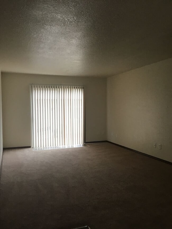Interior Photo - Shannon