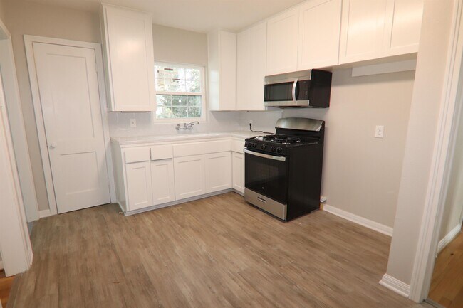 Building Photo - 3120 Timberwood Ln