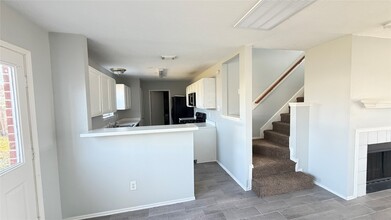 Building Photo - 4115 Geronimo Lake Dr