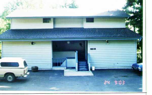 Building Photo - Edmonds 4-plex
