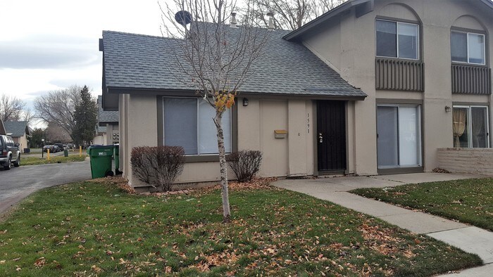 Primary Photo - 1591 York Way