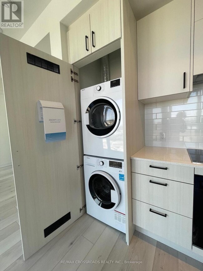 Building Photo - 5 Quarrington Ln