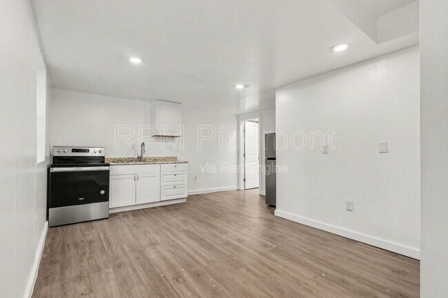 Foto del edificio - 2496 Lester St