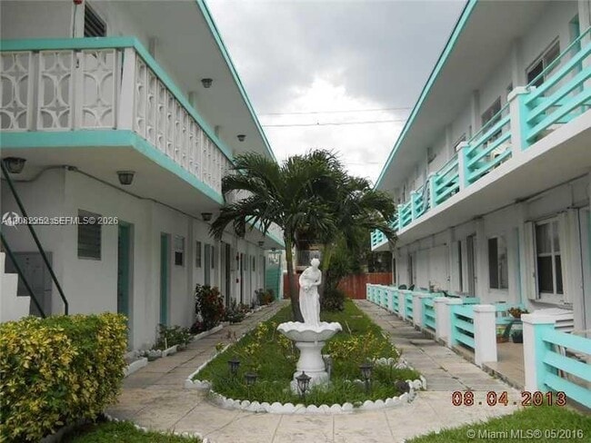Building Photo - 6494 Collins Ave