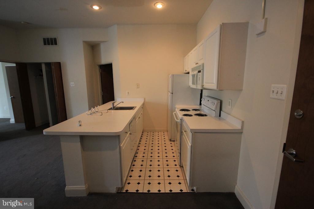701 Sansom St Unit 602, Philadelphia, PA 19106 Apartment for Rent in