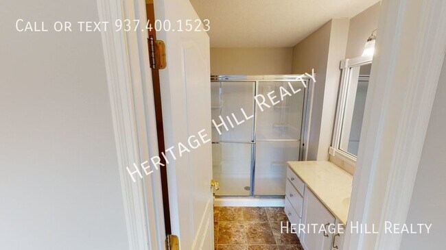 Building Photo - 2 Bedroom, 2.5 Bath Condo with 1 Car Garag...