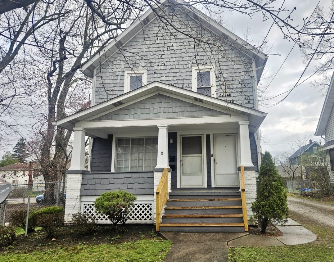 Foto principal - 1163 Carey Ave