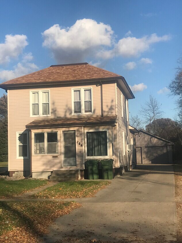 Front - Garage - 834 3rd Ave
