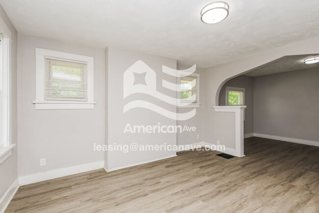 Building Photo - 948 Westwood Ave