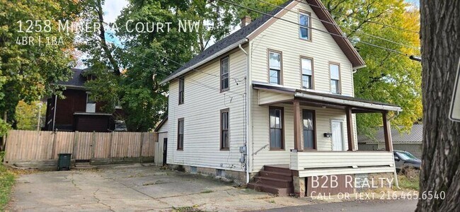 Foto del edificio - 1258 Minerva Ct NW