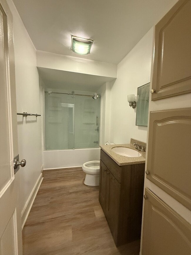 Building Photo - 129 N St Louis Blvd