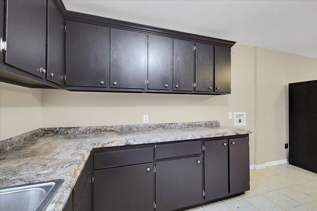 Foto del edificio - This is a cute 3 bedroom, 1 ½ bath townhouse