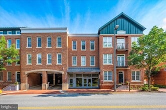 Building Photo - 35 E All Saints St