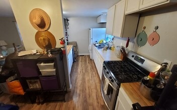 Building Photo - 54 Terrill St