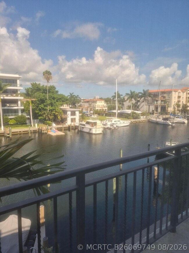 Building Photo - 71 Isle of Venice Dr