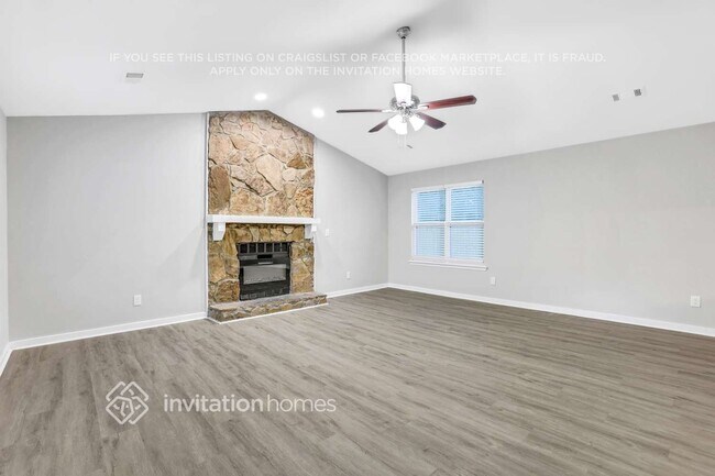 Foto del edificio - 5120 N Woodbridge Trail