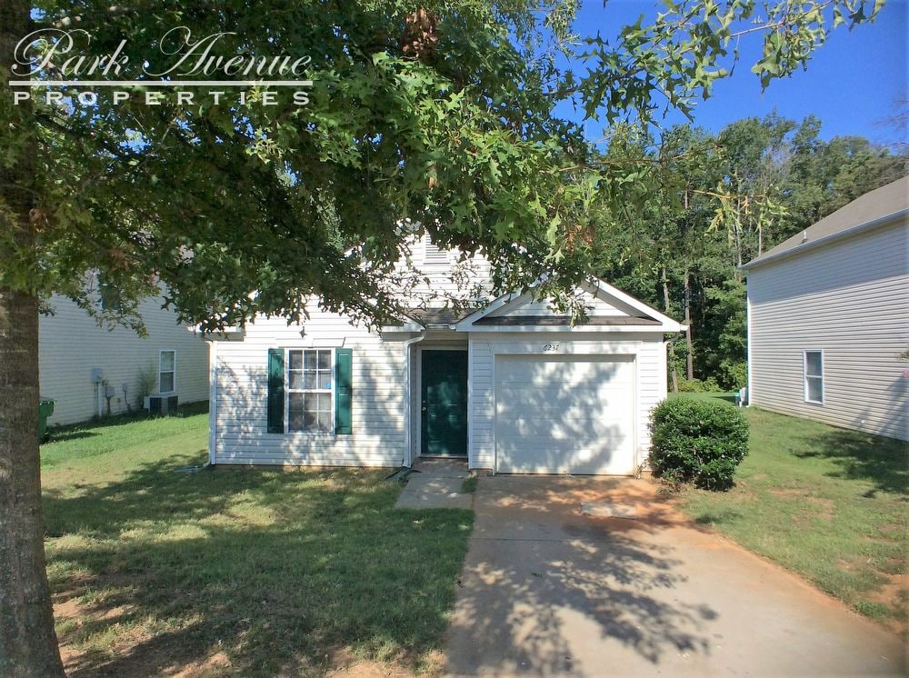 6237 Foster Brook Dr, Charlotte, NC 28216 House Rental in Charlotte
