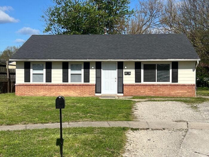 Foto principal - 5422 Revere Dr