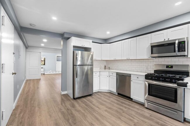 Building Photo - 1 bedroom in New York NY 10011