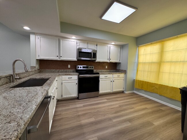 Foto del edificio - 106 Franklin Ct