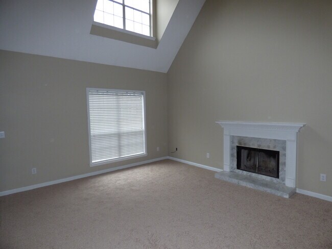 Building Photo - 205 Brookhollow Dr