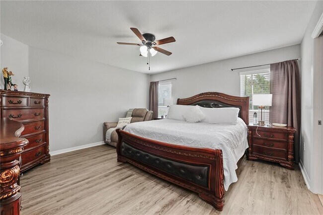 Foto del edificio - 1017 Mountain Flower Ln