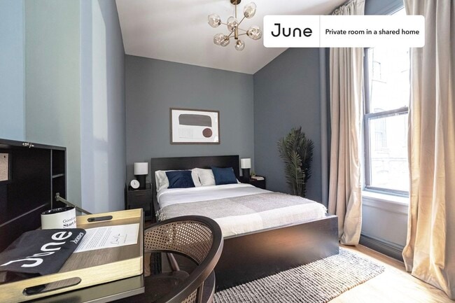 Private bedroom in 4 bed/2 bath Home - Private bedroom in 4 bed/2 bath Home