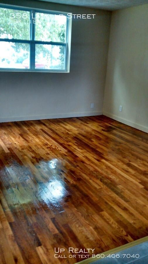 Building Photo - 2 bedroom in New Britain CT 06051