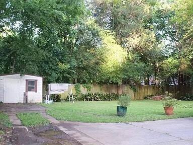 Foto del edificio - 3313 Cloverdale Rd
