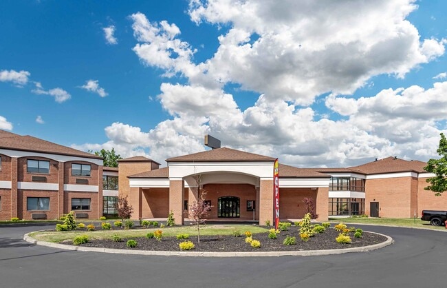 Building Photo - Furnished Studio-Buffalo - Airport