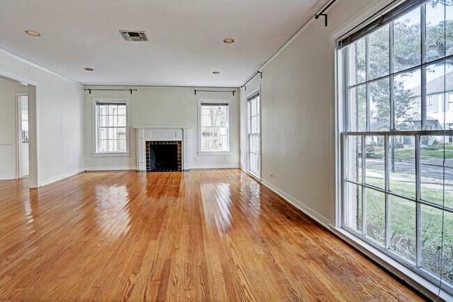 Foto del edificio - 2825 Quenby Ave