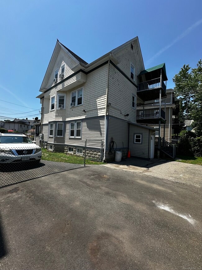 Building Photo - 40 Hansen Ave
