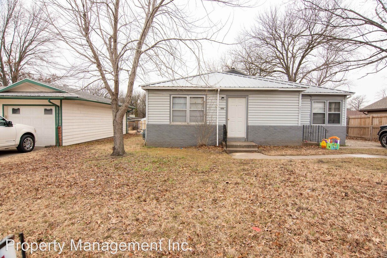 2 br, 1 bath House 504 S Cline House Rental in Coffeyville, KS