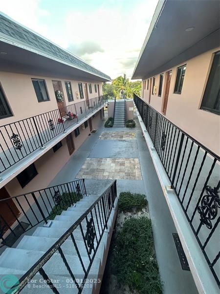 Foto del edificio - 2545 Taft St