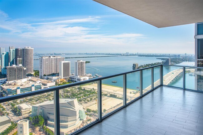 Foto del edificio - 1100 Biscayne Blvd