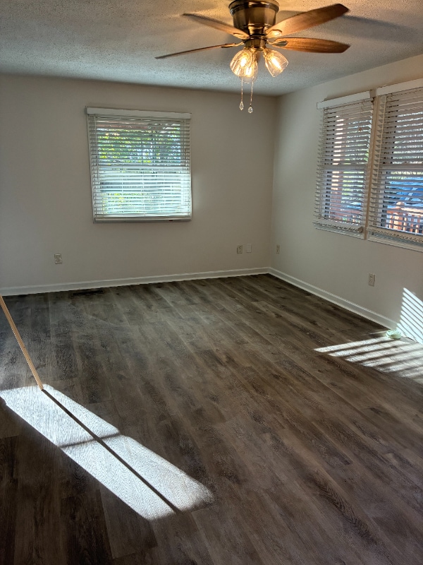 Foto del edificio - 0000. Dorsett Shoals Rd