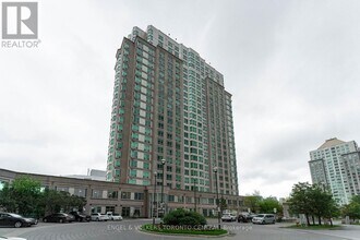 Building Photo - 1-711 Lee Centre Dr
