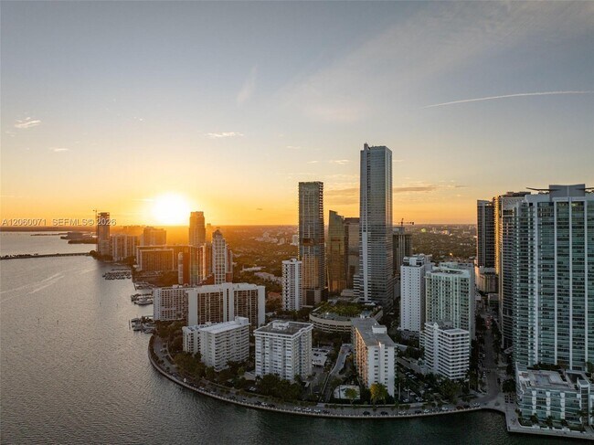 Foto del edificio - 1435 Brickell Ave