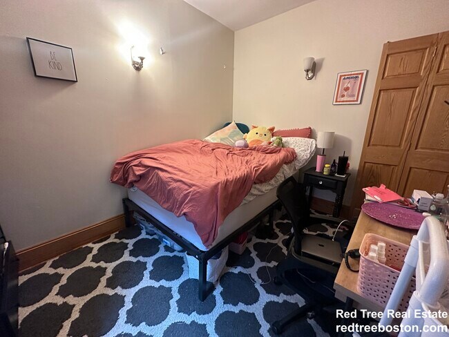 Building Photo - 97 Myrtle St